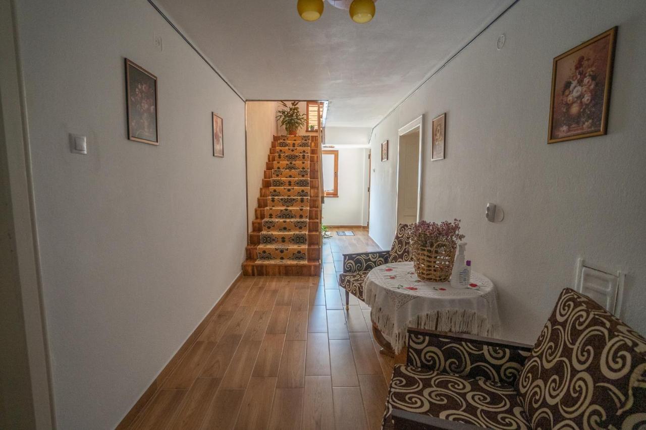 Apartamento Doi Bujori Alba Iulia Exterior foto